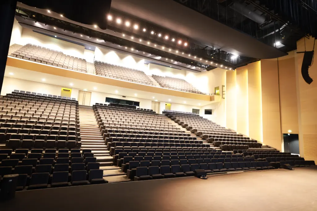 amphithéâtre lafayette vue de côté metz congrès robert schuman