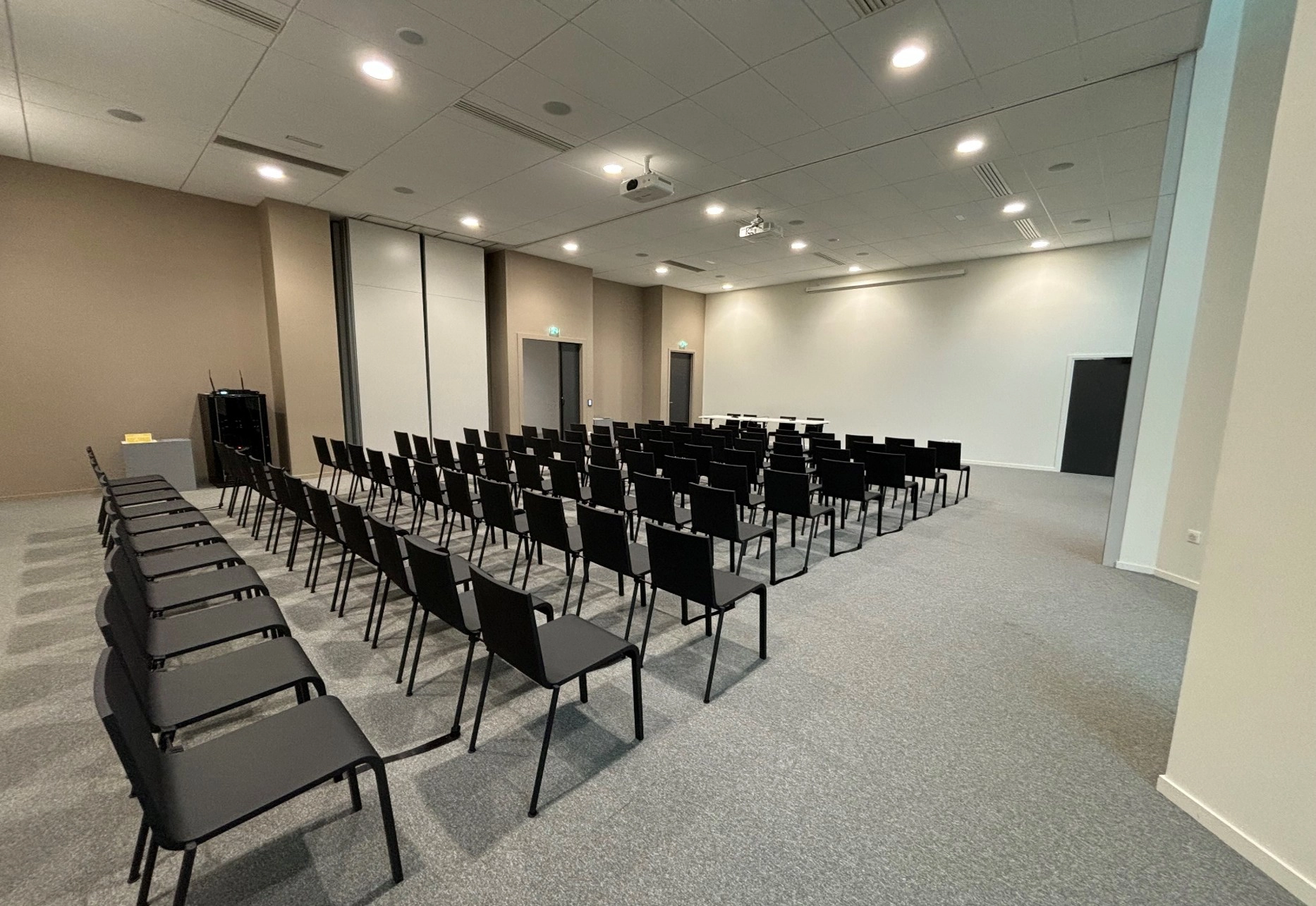 salle harmonie du domaine saint françois d'assise grand angle